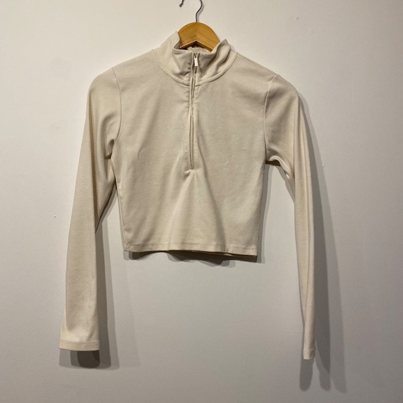 **$5 SALE** Aritzia Sunday Best Monarch 1/2 Zip Longsleeve Cropped Sweatshirt - Picture 1 of 5